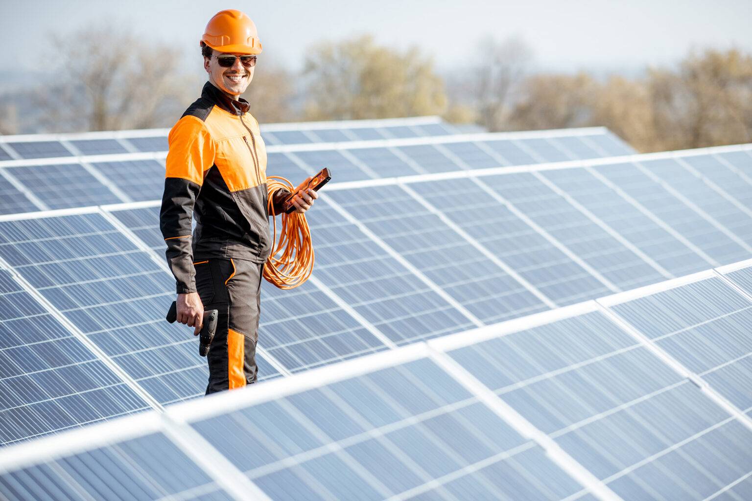 well-equipped-workman-on-a-solar-station-2021-09-01-15-24-13-utc.jpg